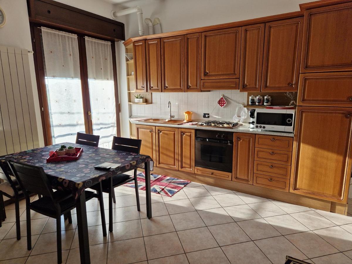 Apartamento Iris Cislago Exterior foto